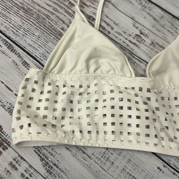 ASOS‎ Square Cut Out Bikini Top Sz. 6 - Picture 3 of 7